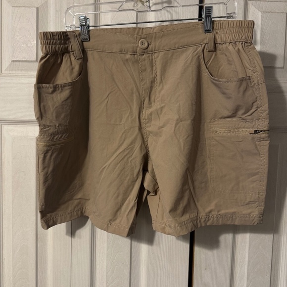 Willit Women's Cargo Shorts Khaki Shade - Size XL - Picture 1 of 5